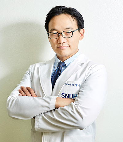 최형진 부교수 사진